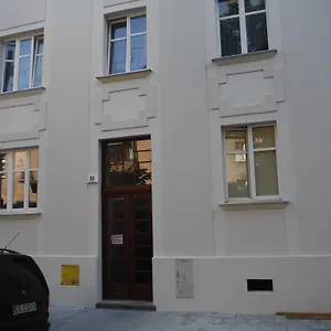 Kujawska 10 Апартаменты Краков