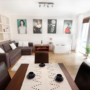 Апартаменты Cosy And Bright- Golden Apartments- Old Town, Варшава